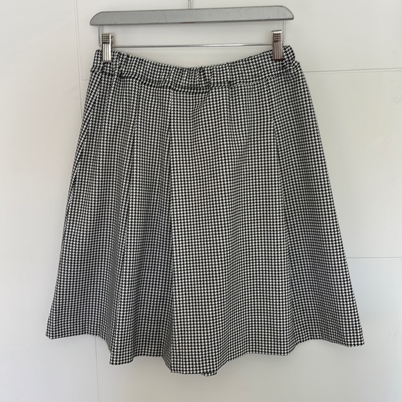 Raycavic houndstooth Japanese shorts with skirt overlay- large- item 1816 - Picture 2 of 10
